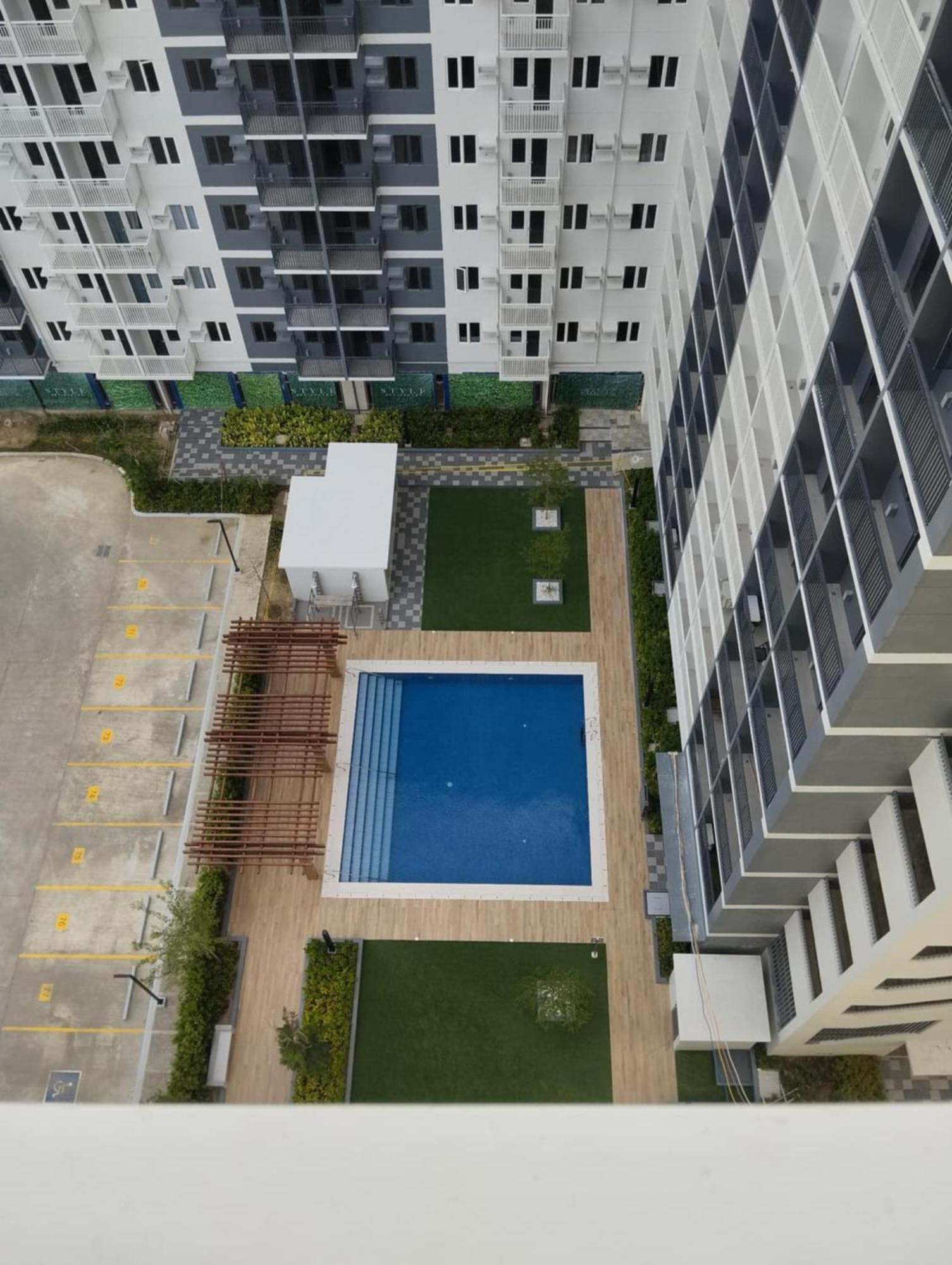 Rj Elite Escape 2Br Condo W Balcony Near Sm Iloilo Exterior foto