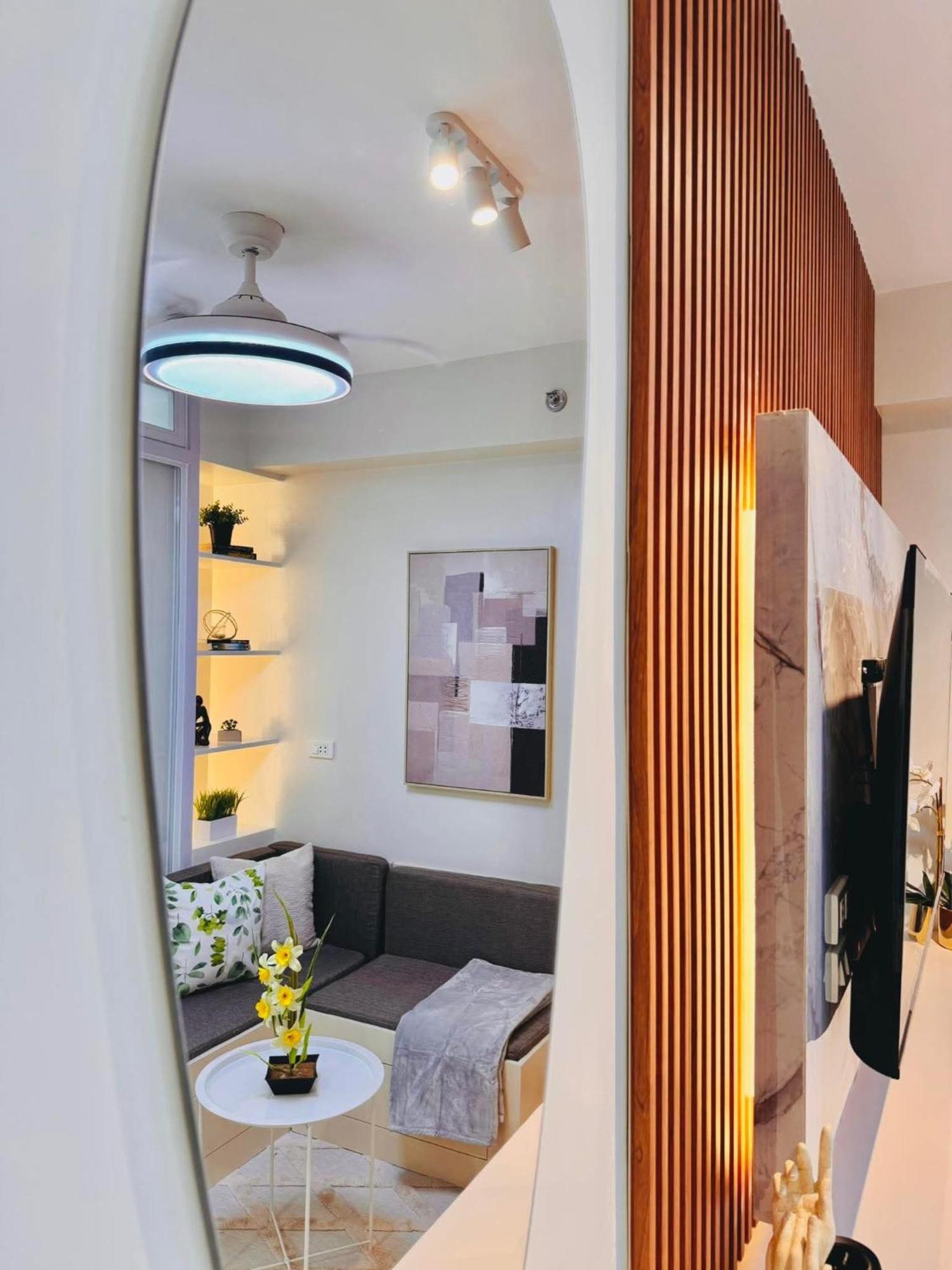 Rj Elite Escape 2Br Condo W Balcony Near Sm Iloilo Exterior foto
