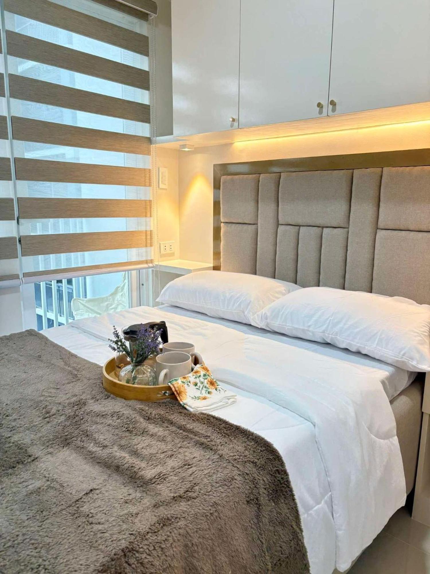 Rj Elite Escape 2Br Condo W Balcony Near Sm Iloilo Exterior foto